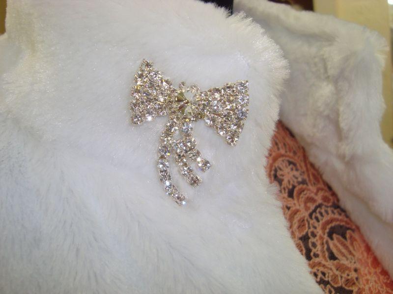 Воротник короткой меховой шубки салон Glamour